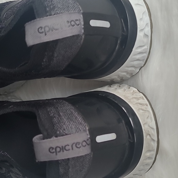 Nike epic react size 6.5 Y see pictures for condition - Picture 3 of 6